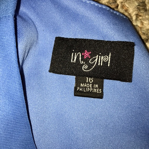 In Girl Dress - Picture 3 of 3